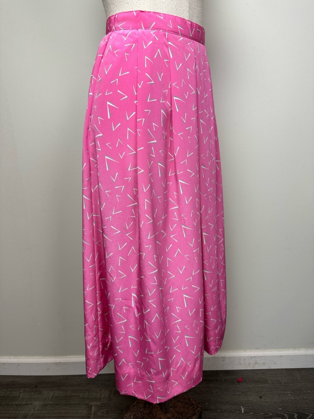 Vintage 90s Midi Skirt - Picture 2 of 8